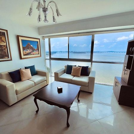 Suite Frente Al Rio En Puerto Santa Ana Riverfront Guayaquil Eksteriør bilde