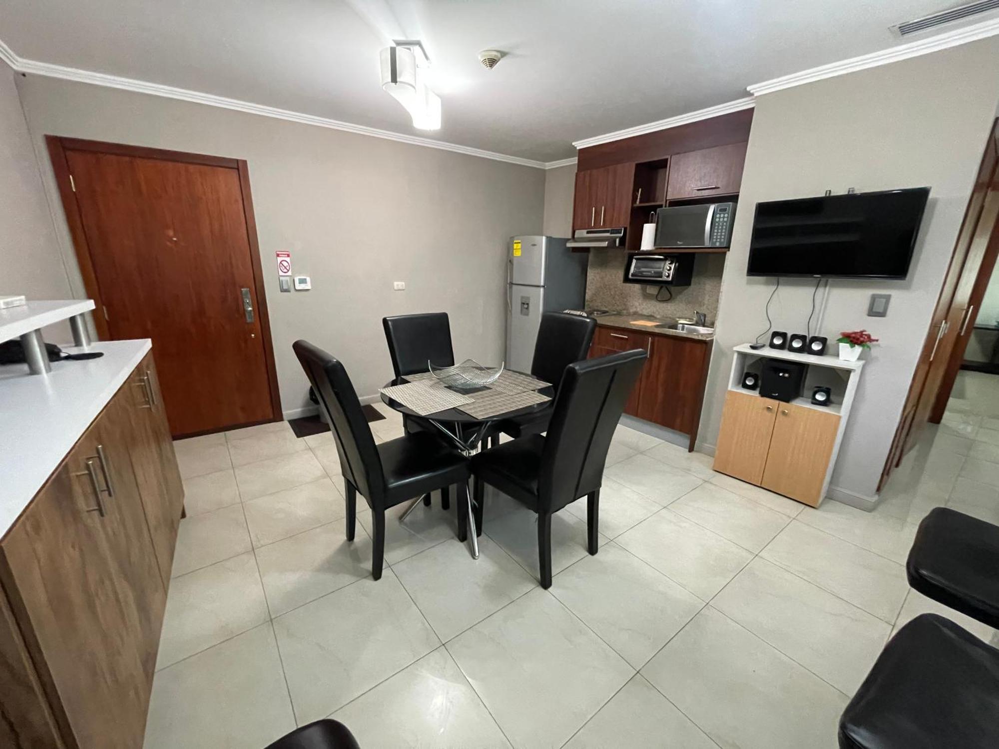 Suite Frente Al Rio En Puerto Santa Ana Riverfront Guayaquil Eksteriør bilde