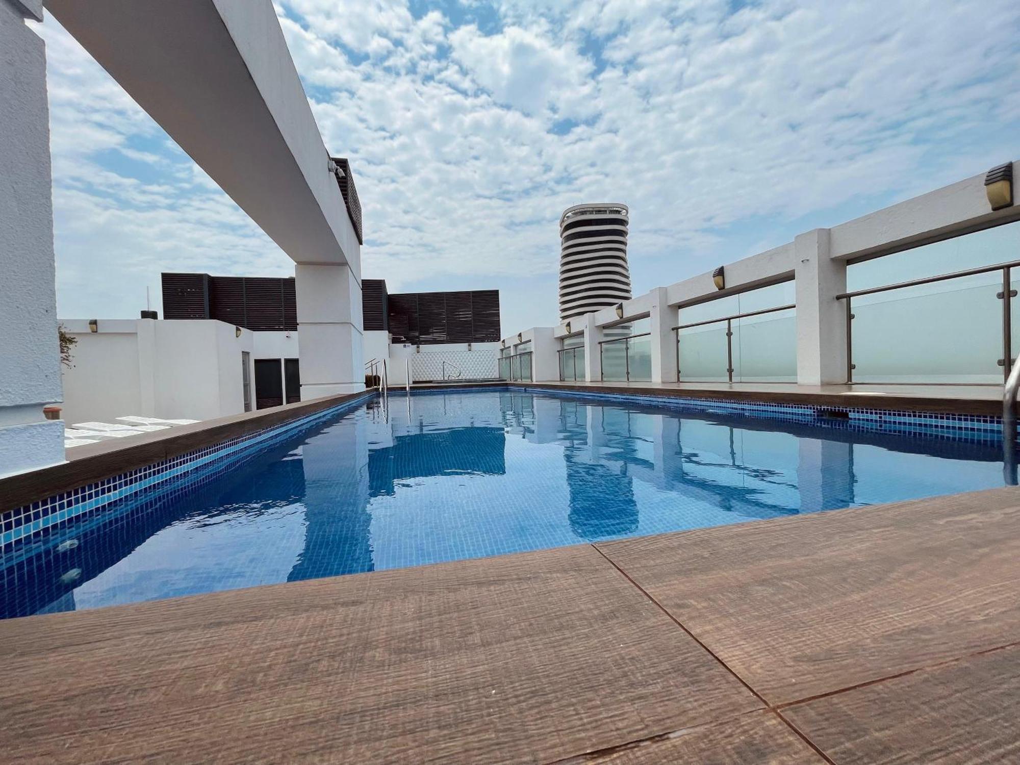 Suite Frente Al Rio En Puerto Santa Ana Riverfront Guayaquil Eksteriør bilde