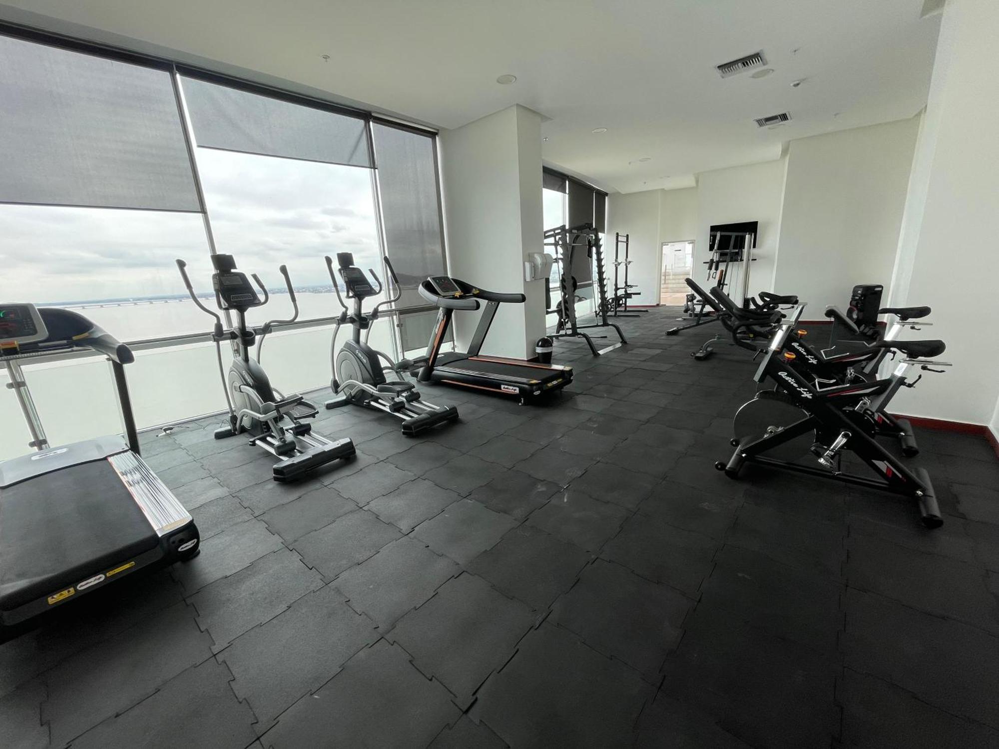 Suite Frente Al Rio En Puerto Santa Ana Riverfront Guayaquil Eksteriør bilde