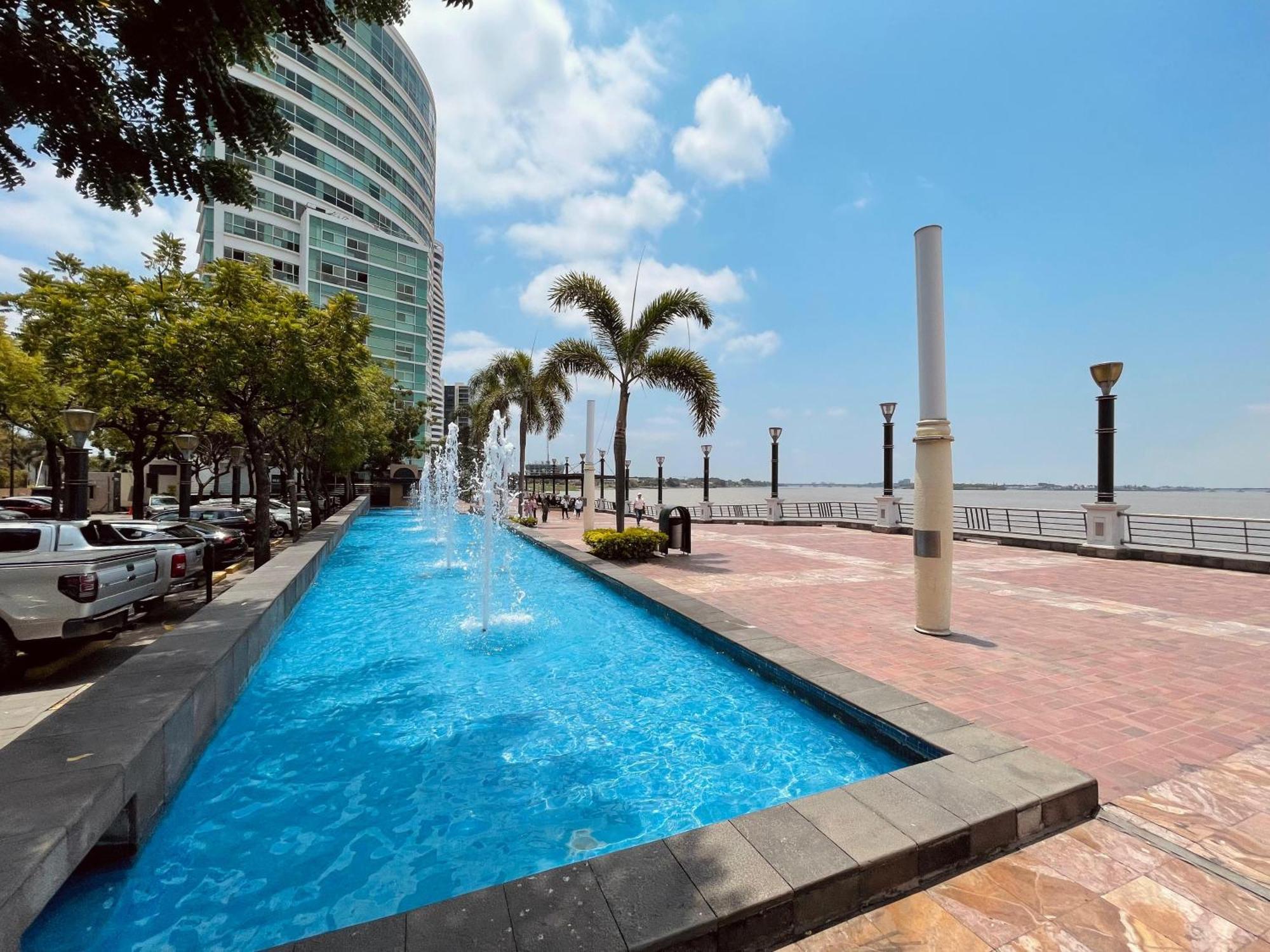 Suite Frente Al Rio En Puerto Santa Ana Riverfront Guayaquil Eksteriør bilde