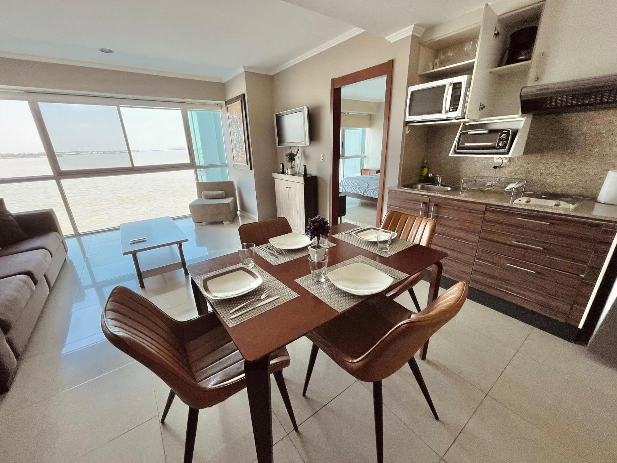 Suite Frente Al Rio En Puerto Santa Ana Riverfront Guayaquil Eksteriør bilde