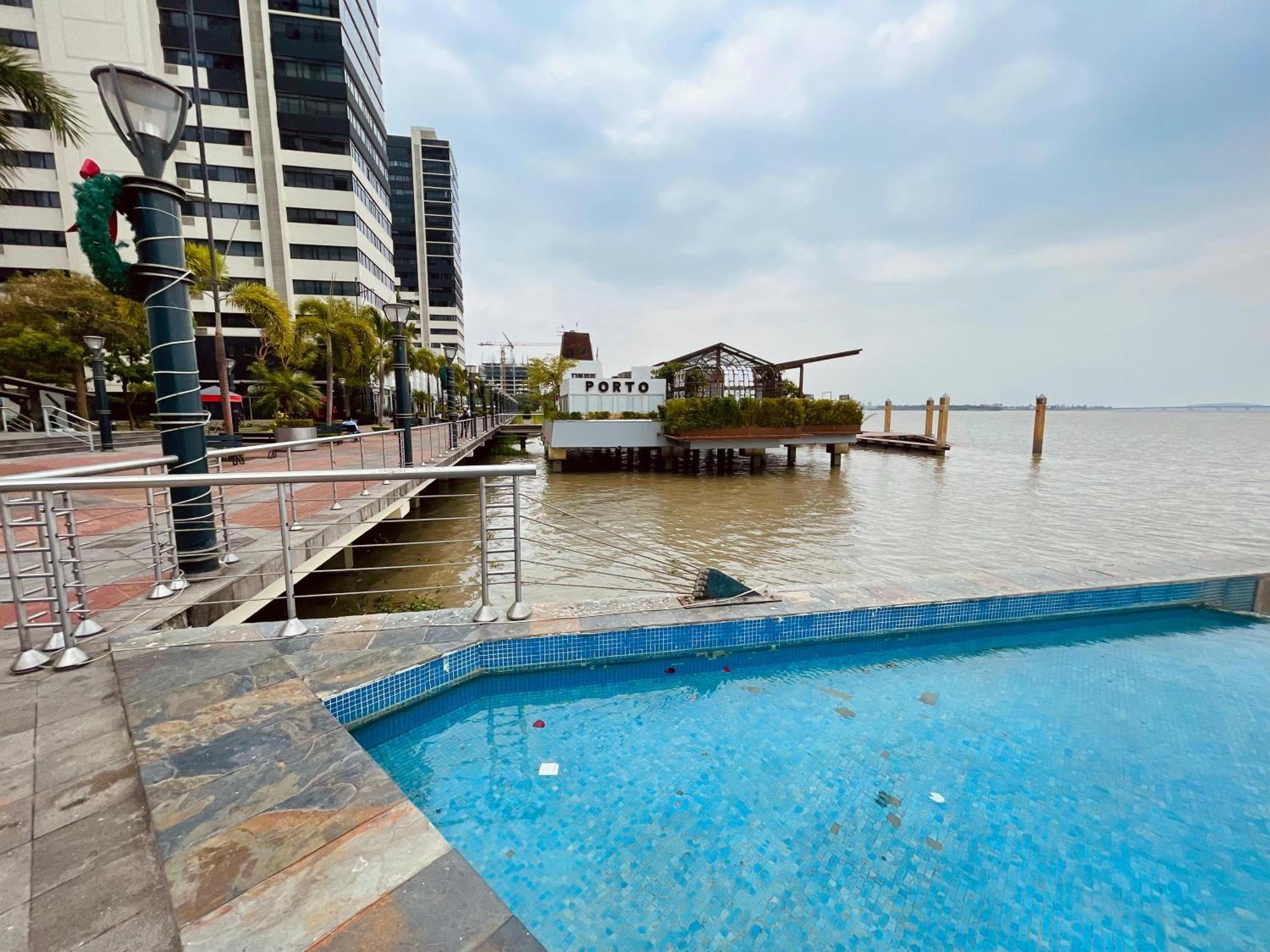 Suite Frente Al Rio En Puerto Santa Ana Riverfront Guayaquil Eksteriør bilde