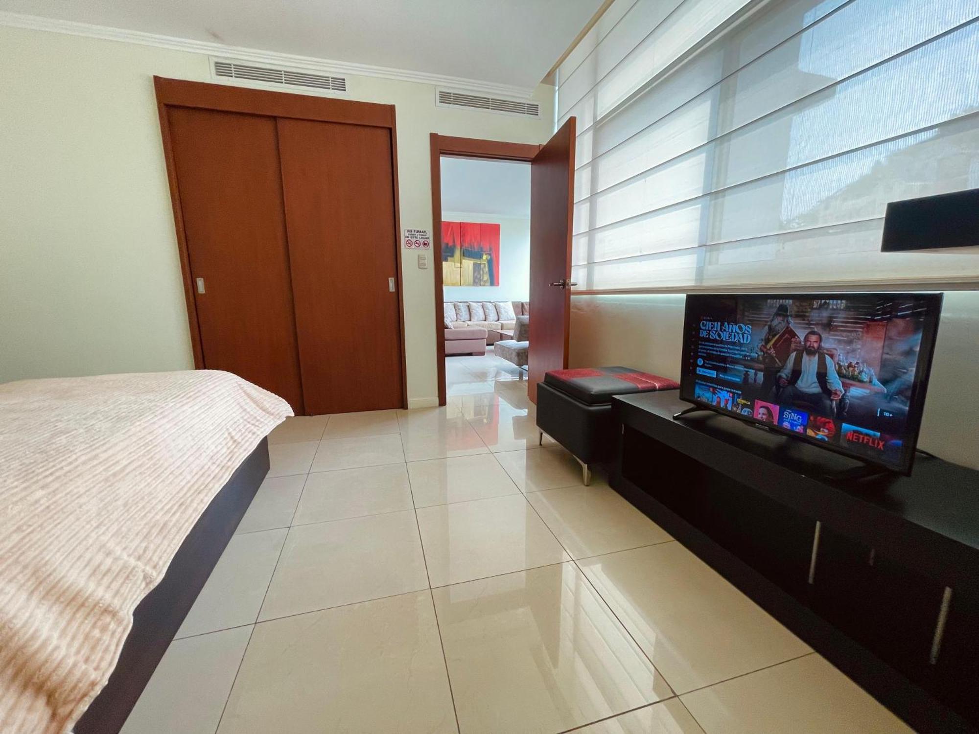 Suite Frente Al Rio En Puerto Santa Ana Riverfront Guayaquil Eksteriør bilde