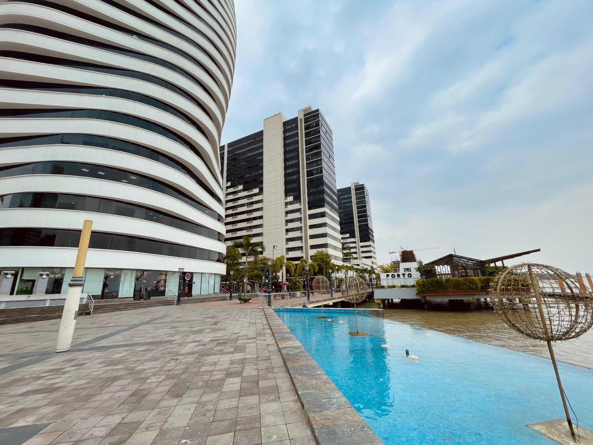 Suite Frente Al Rio En Puerto Santa Ana Riverfront Guayaquil Eksteriør bilde